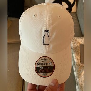 Brand new with tags - Men’s white McArthur Golf Club imperial hat (XL fit) BNWT